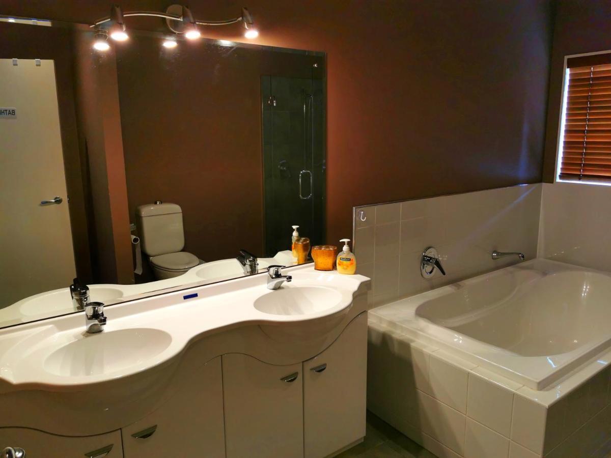 Lake Taupo Holiday Home Екстериор снимка