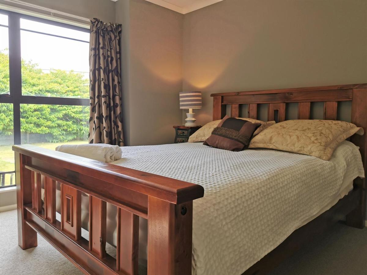 Lake Taupo Holiday Home Екстериор снимка